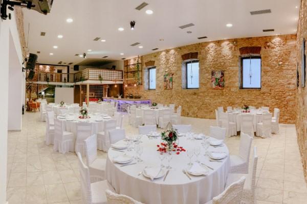 Αίθουσα Δεξιώσεων Εις Υγείαν  Planning Events