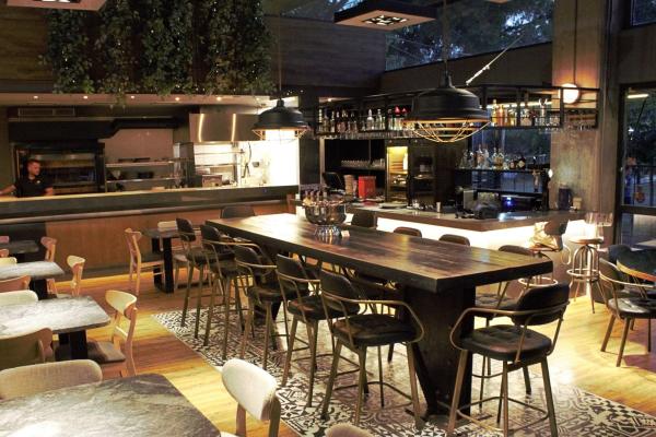 Saints Bar Pizza - Εναλλακτικοί Χώροι Δεξιώσεων - Etoimazogamo