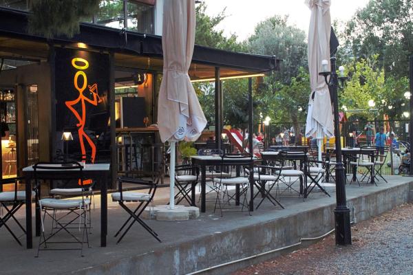 Saints Bar Pizza - Εναλλακτικοί Χώροι Δεξιώσεων - Etoimazogamo