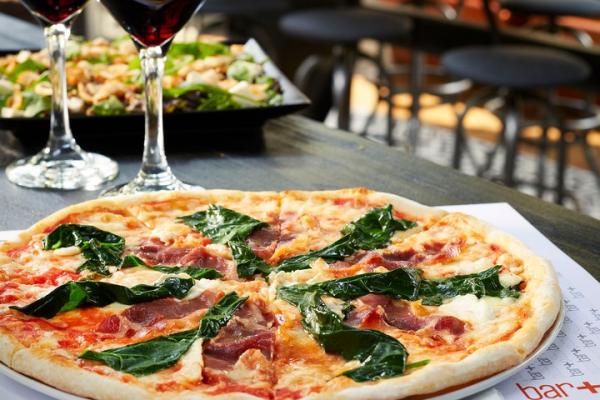 Saints Bar Pizza - Εναλλακτικοί Χώροι Δεξιώσεων - Etoimazogamo