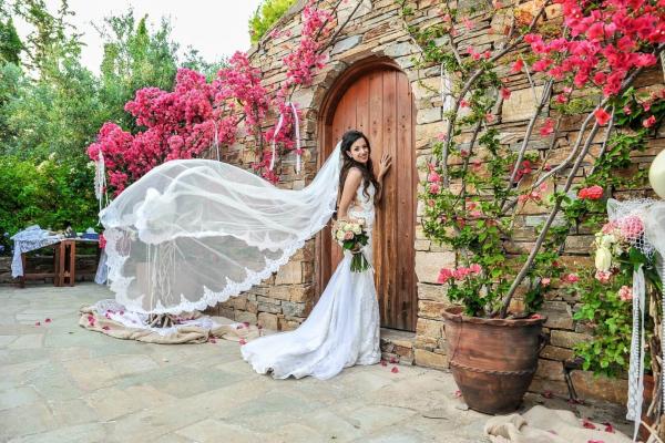 Melina Korre Photo & Video