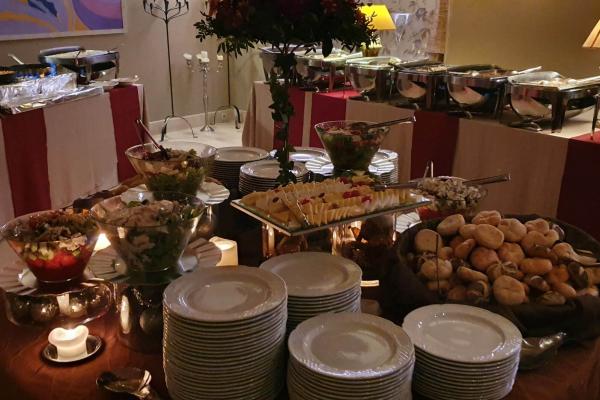 m+m catering services - Catering Γάμου