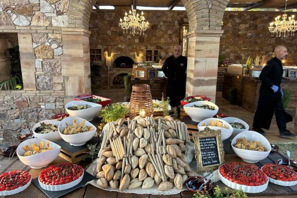 m+m catering services - Catering Γάμου